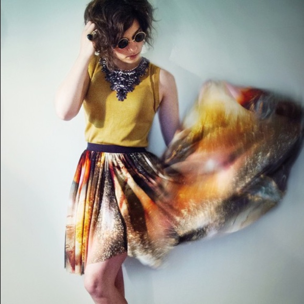 Asymmetric galaxy skirt
